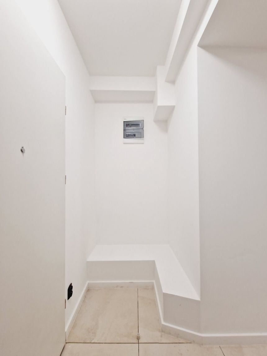 STUDIO - 20 M2 - NOWO WYKOŃCZONE - SUTERENA miniaturka 14