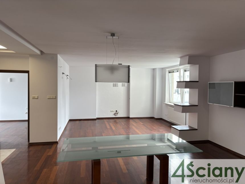 Komfortowy 4-pokojowy apartament na Woli miniaturka 3