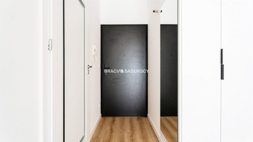 2 pok 40m2 z balkonem i tarasem na dachu budynku miniaturka 19