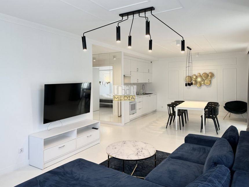Apartament z tarasem przy Metro Płocka miniaturka 2