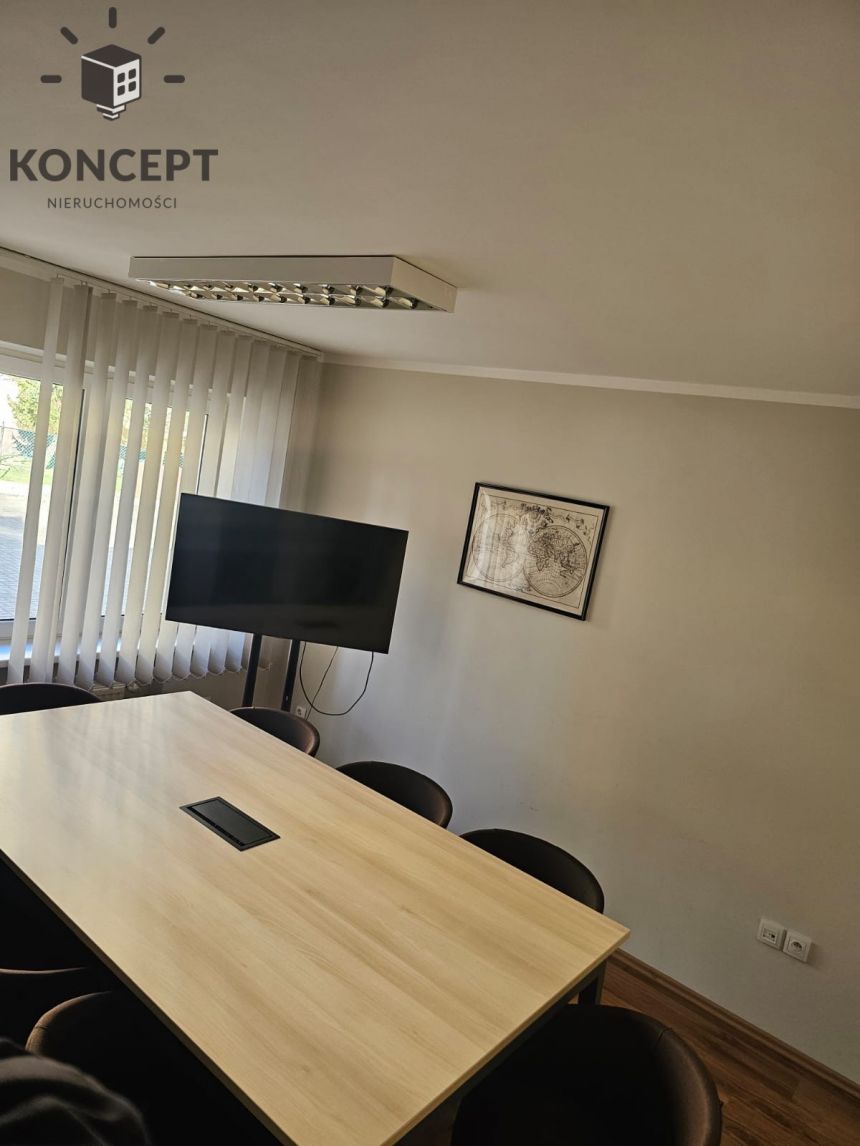 Hala magazynowa 220m2 oraz biuro 86m2 Kamieńskiego miniaturka 11