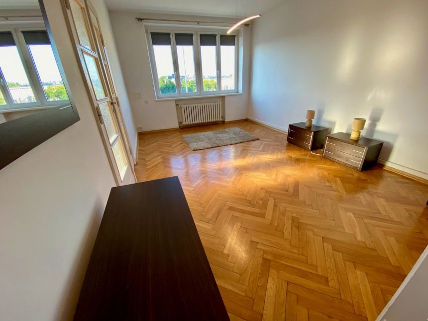 Narutowicza, przestrzeń i panorama Łodzi za oknem miniaturka 6
