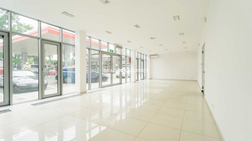 Nowy lokal 186 m² na parterze – Aleja Pokoju miniaturka 4