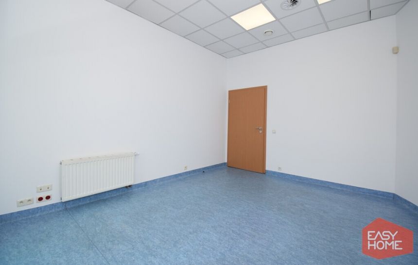 Lokal 90 m2, podzielony na 7 biur, klima., parking miniaturka 5