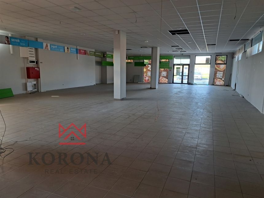 Lokal 150 m2 przy głownej drodze krajowej 65 miniaturka 3