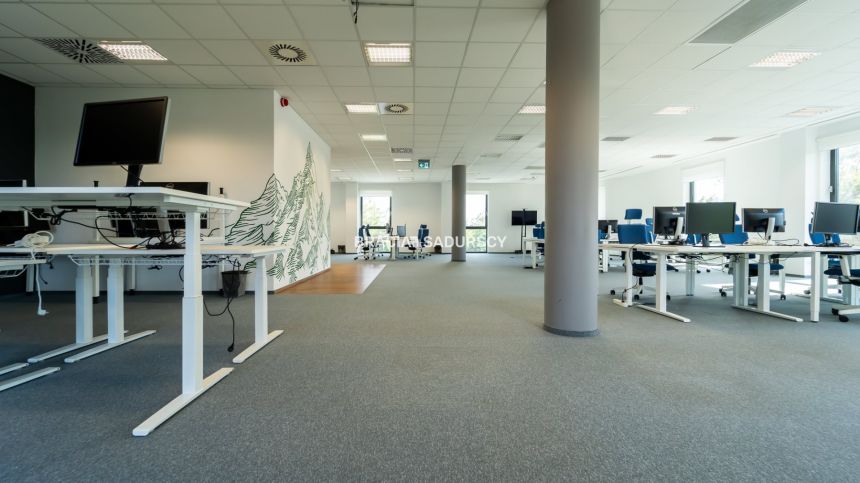 powierzchnia biurowa w nowoczesnym biurowcu miniaturka 18