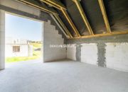 Dom w spokojnej okolicy Jeziora Dobczyckiego. miniaturka 21