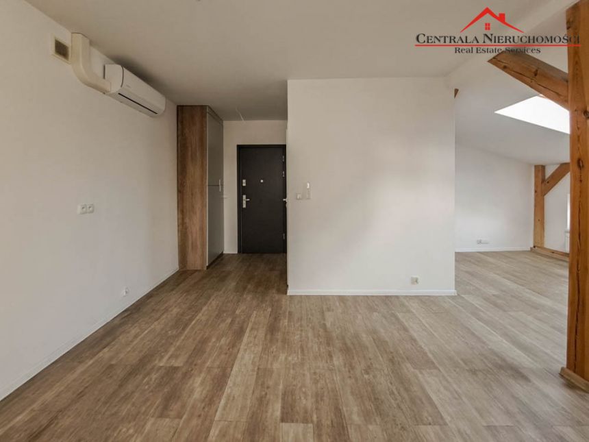 Lokal, 2pomiesczenia, klima, lokalizacja, parking miniaturka 10