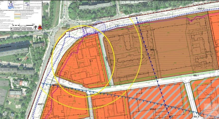 Działka w centrum 30 a teren usług miniaturka 2