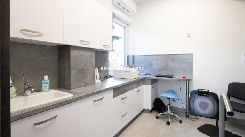 LOKAL DO WYNAJĘCIA PRZYCHODNIA-GABINET-SALON miniaturka 7