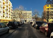 Sprzedam 4 pokojowe mieszkanie przy Bazarowej. miniaturka 2