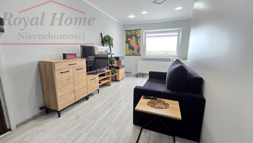 Przestronne, b. ładne 4 pok z balkonem w Oławie. miniaturka 4