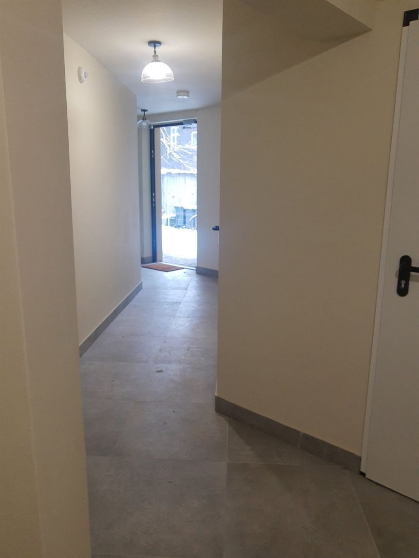 LOKAL UŻYTKOWY - 222,44 M2 - PLAC BOHATERÓW GETTA miniaturka 4