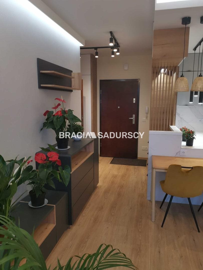 Nowoczesne 2 pokoje z klimatyzacją i balkonem miniaturka 4