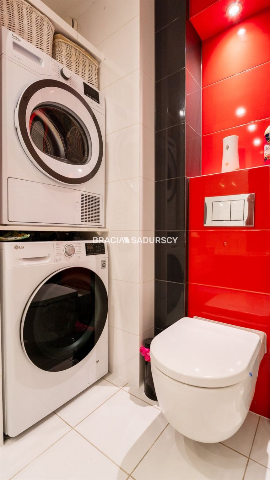 3 pokoje, dwa balkony, po remoncie miniaturka 24