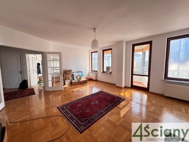 Apartament z pięknym widokiem na panoramę Warszawy