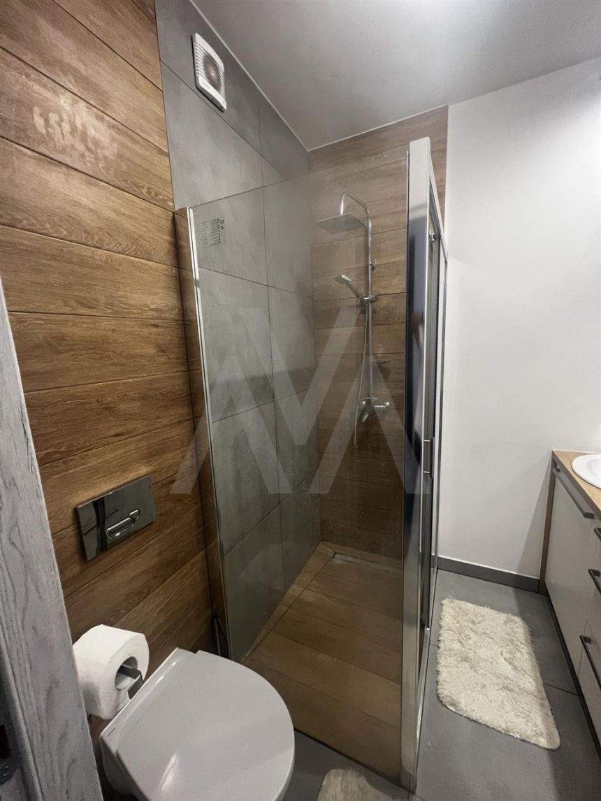 Apartament - wyposażony i umeblowany miniaturka 13