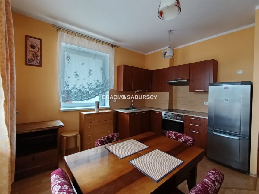 Przytulne dwupokojowe z dużym balkonem. - zdjęcie 1