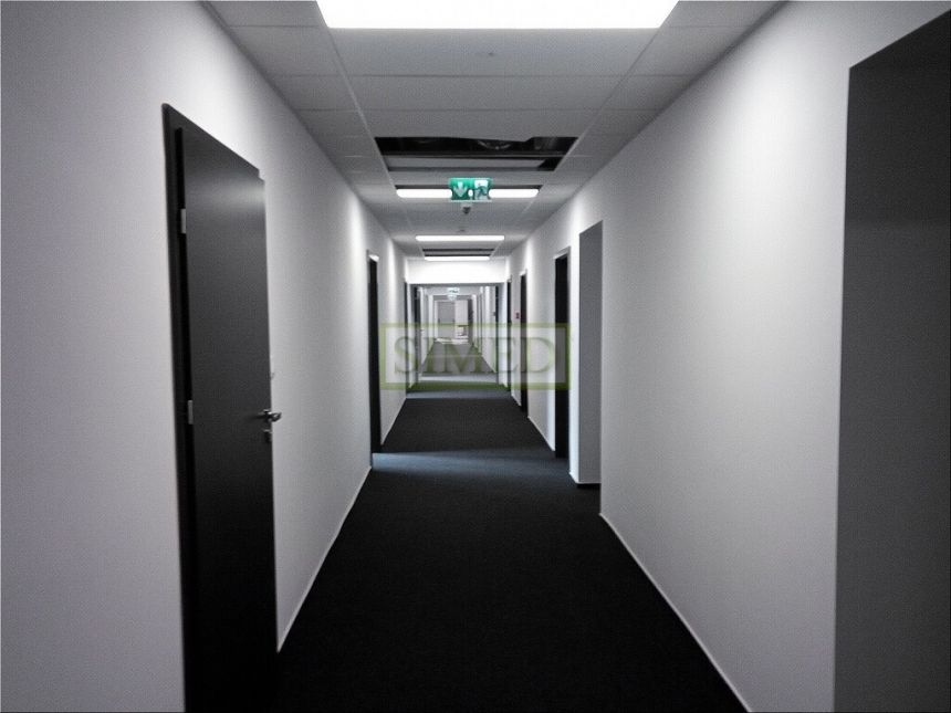 Recepcja ,dostęp 24h ,budynek pofabryczny ,wys 4,5 miniaturka 6