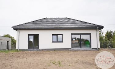 Wolnostojący parterowy duża działka 9 km od Mosiny