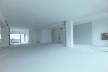 Lokal 196 m2 w centrum