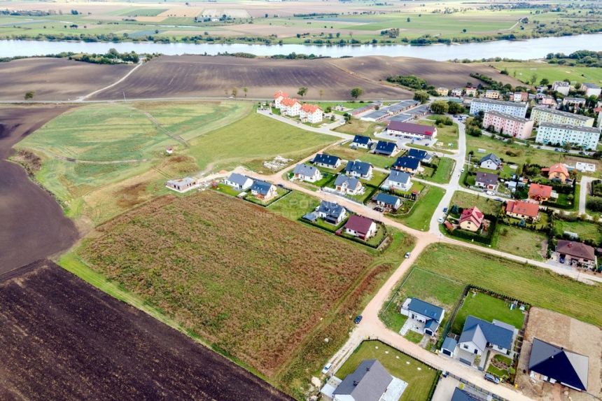 Gniew - atrakcyjna działka budowlana miniaturka 2