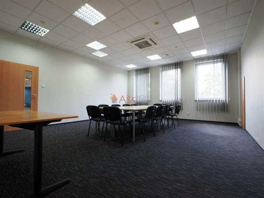 Wrocław Krzyki, 24 420 zł, 407 m2, do wprowadzenia miniaturka 3