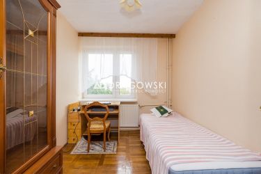 Dwustronne, 3 pok. z widną kuchnią, balkon, metro.