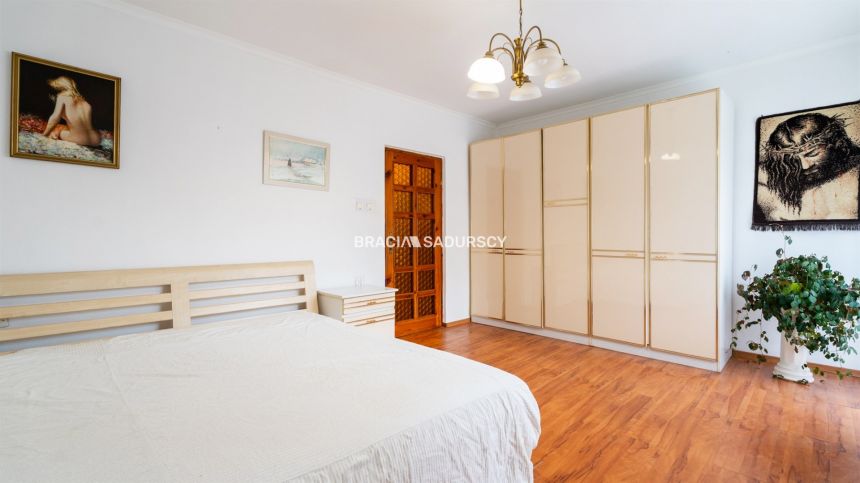 Atrakcyjny dom z działką 1760m2 w Bochni miniaturka 11