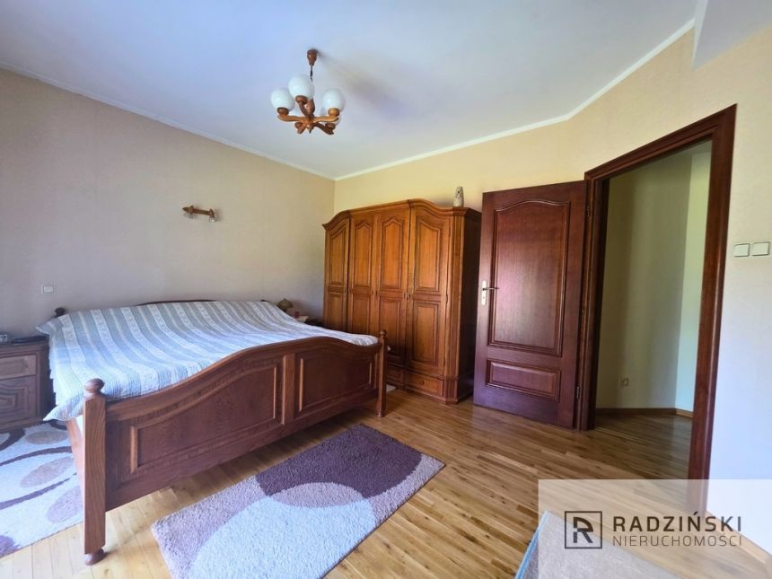 Dom wolnostojący  z 2008r- 184 mkw, działka 1.1 ha miniaturka 13