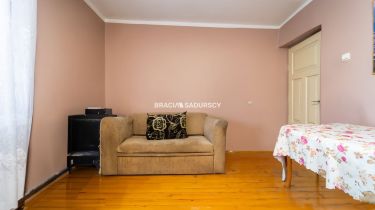 Duża działka z domem do remontu