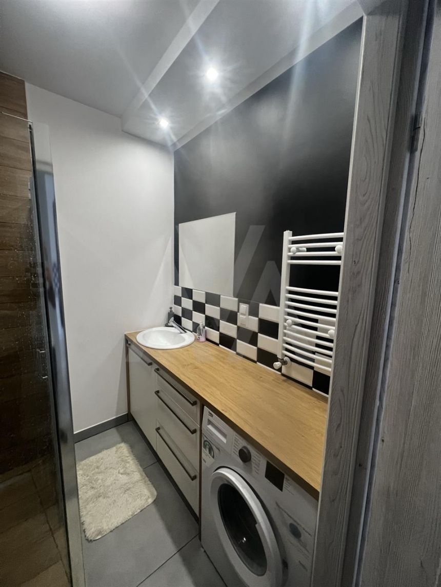 Apartament - wyposażony i umeblowany miniaturka 12