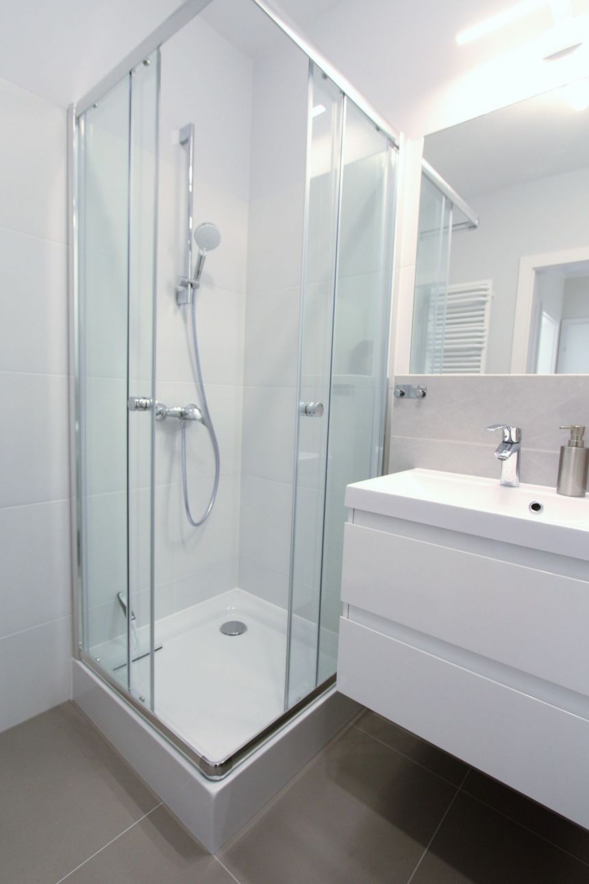 Apartament blisko Starówki- plus miejsce w hali garażowej i komórka lokatorska miniaturka 7