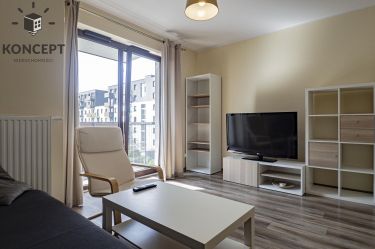 2 pokoje, balkon - Tęczowa