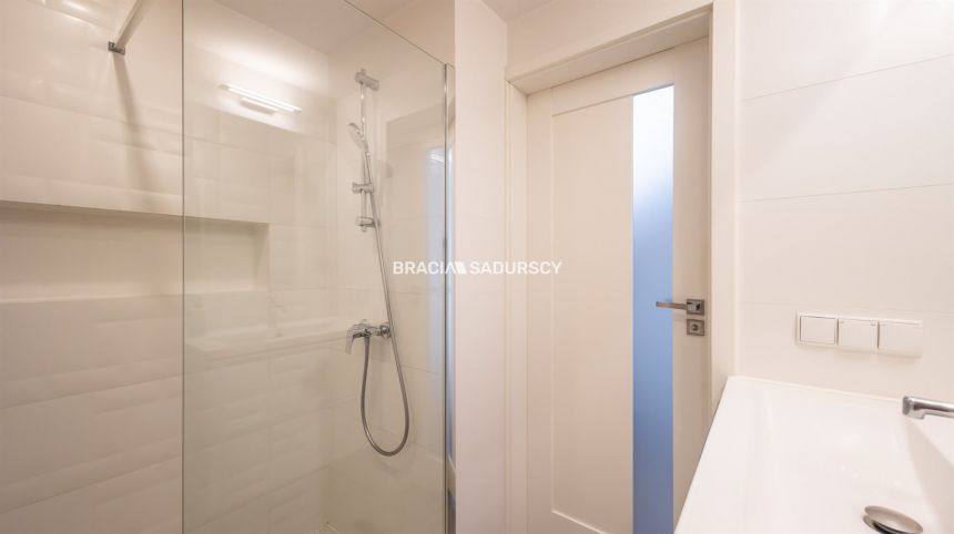 Komfortowy apartament koło Parku Bednarskiego miniaturka 11