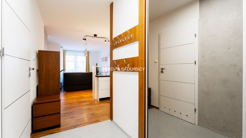 2 pokoje, balkon, Pilotów – nowoczesne i ciche miniaturka 18