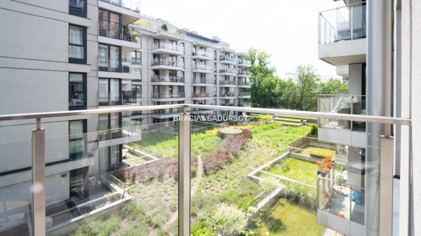 Nowoczesny apartament z tarasem w sercu Zabłocia miniaturka 14
