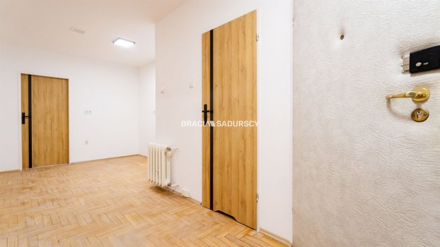 4 osobne pokoje, balkon, Rondo Mateczne 800 m miniaturka 20