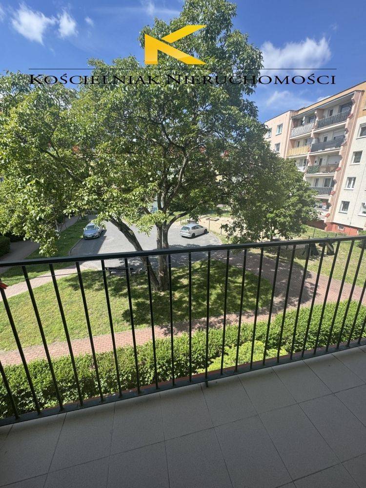 Rozkładowe dwa pok.z balkonem, 1 sze p.os.Zacisze. miniaturka 17