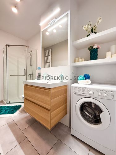 2 pokojowy apartament z dużym balkonem!