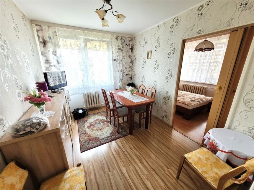 3 POKOJE, NIESKI BUDYNEK PO TERMO, OD RĘKI miniaturka 5