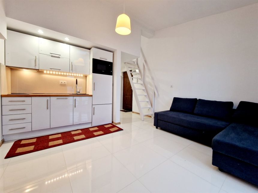 STUDIO Z ANTRESOLĄ - STAROWIŚLNA - 33,50 M2 - zdjęcie 1