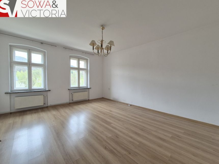 Duża kawalerka z możliwością wykonania 2 pokoju. miniaturka 3