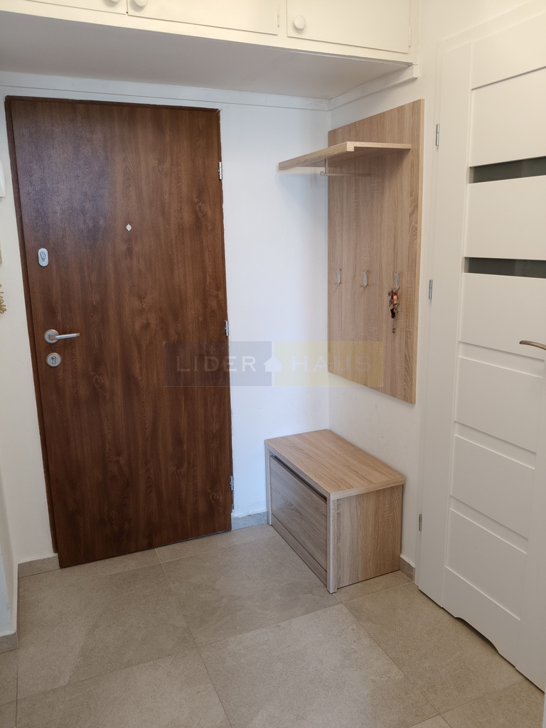 2 pokoje z garderobą po remoncie miniaturka 7