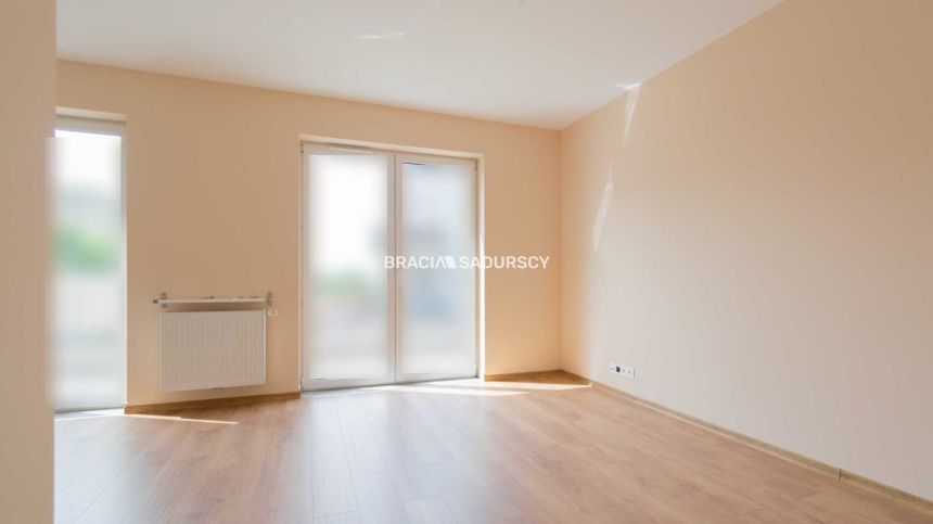 1pok z oddzielną kuchnią/winda/piwnic/balkon/garaż miniaturka 2