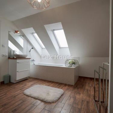 Apartament dwupoziomowy, 2 łazienki, duży salon