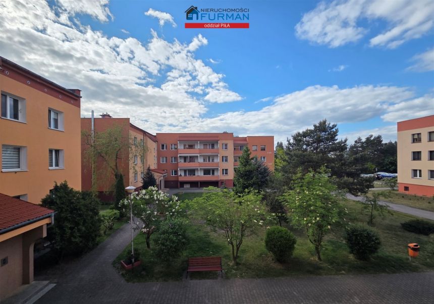 Mieszkanie 62 m2  3 pokoje, 1piętro , duża loggia miniaturka 15