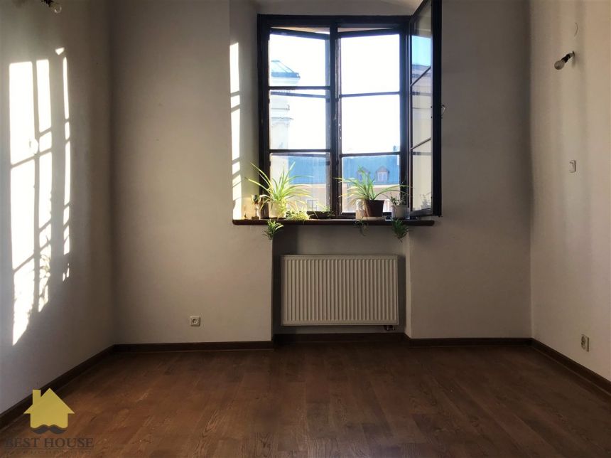 LOKAL W ZABYTKOWEJ KAMIENICY NA STARYM MIEŚCIE miniaturka 11