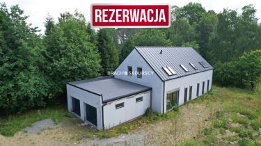 Dom jednorodzinny z basenem