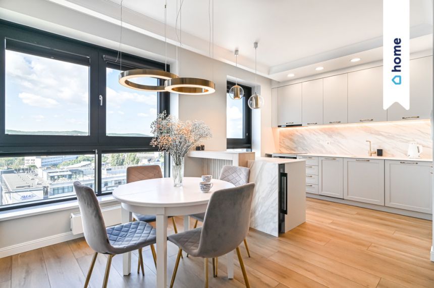 Luksusowy apartament z widokiem na Gdynię - zdjęcie 1